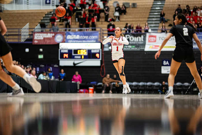 Clackamas Jesuit 6A Oregon girls basketball quarterfinal 2024 Naji Saker-14